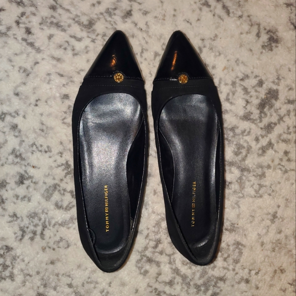 Tommy Hilfiger Pointed Toe Flats Loafers Black Size 6